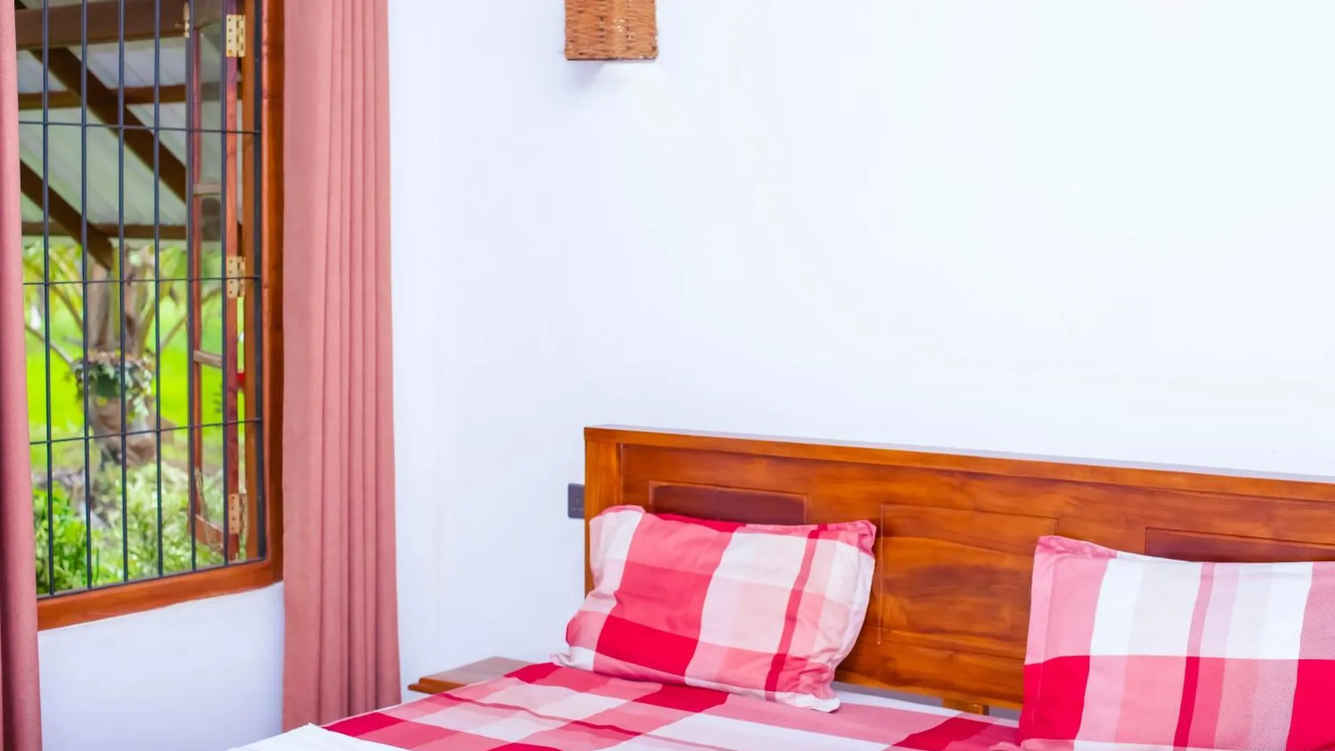 Habarana Farm Cottage